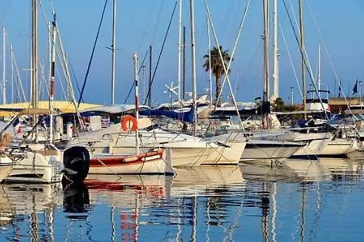 Lv280-g025 2 Couchages Le Lavandou